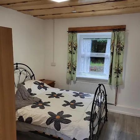 Very Quiet Ficherman In Holiday home Castletownbere